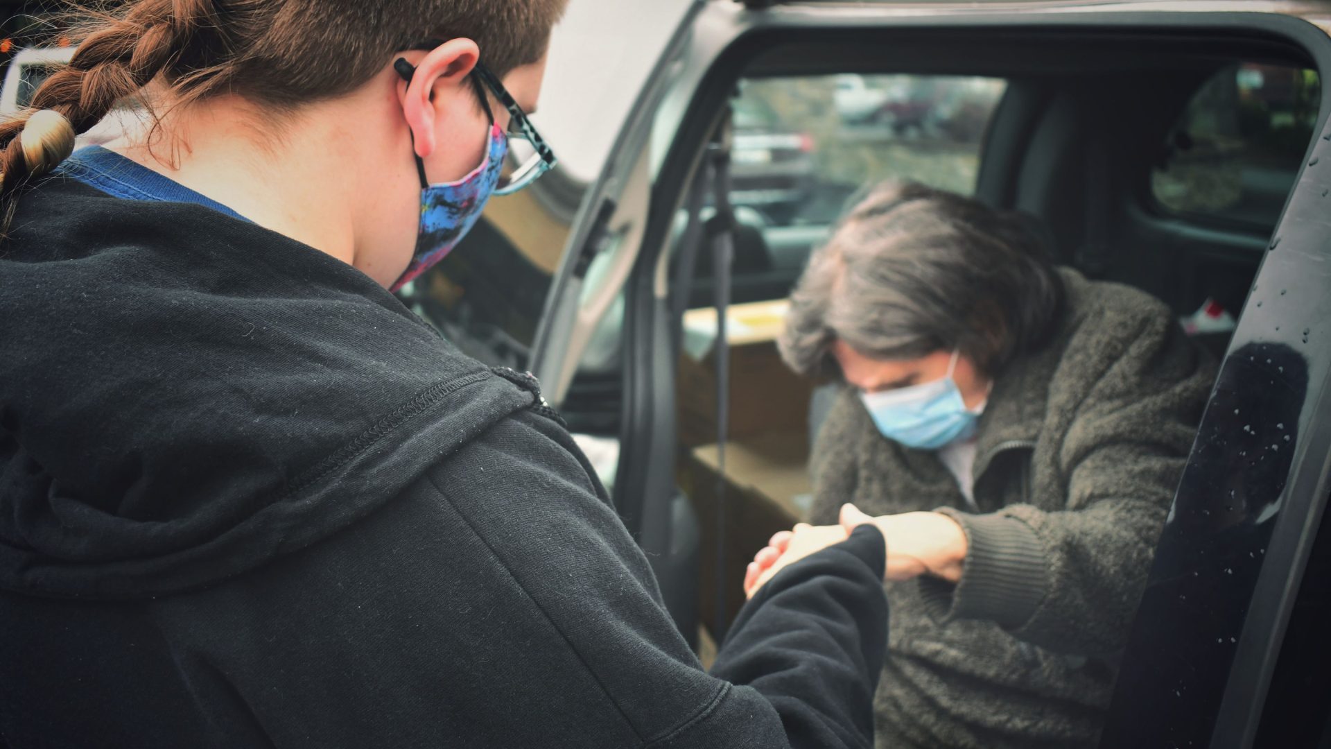 Aufmerksame Betreuung während der Fahrt zum Behandlungstermin